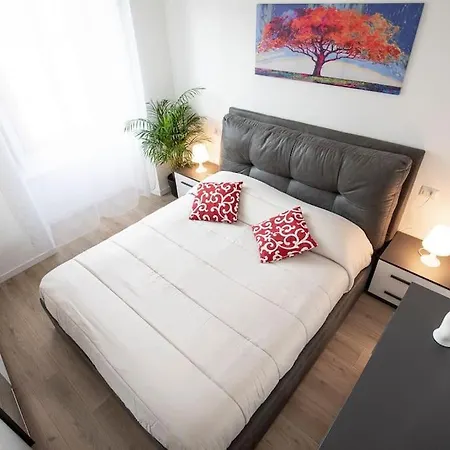 Duomo 10 Min Cozy Netflix + Wifi Apartament *